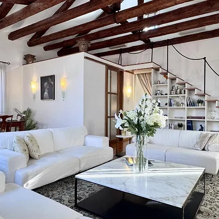 Le Masque Terrace Prestige *